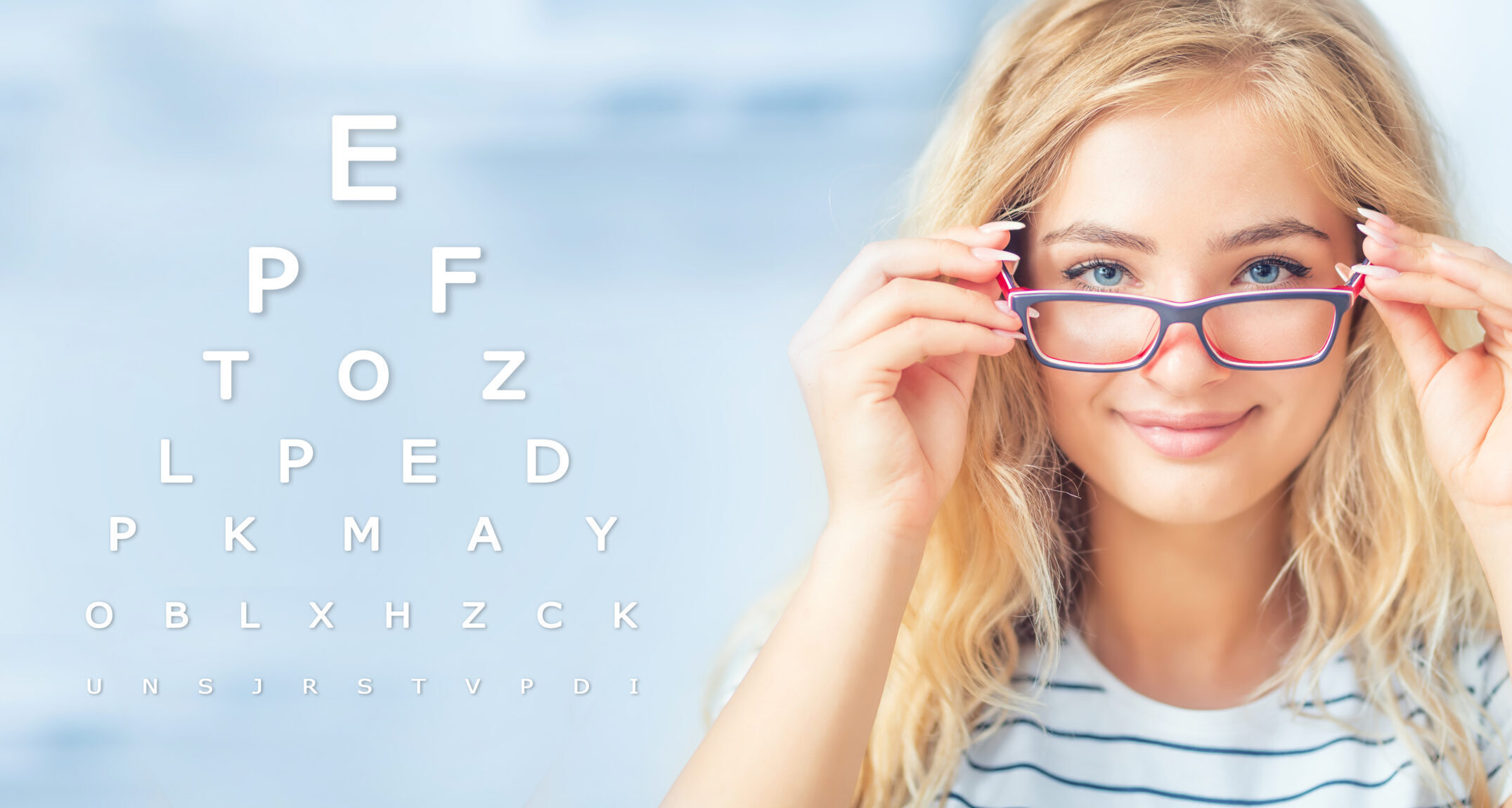 portrait young woman holding glasses looking camera ophthalmological concept with eye test chart scaled e1715188361351